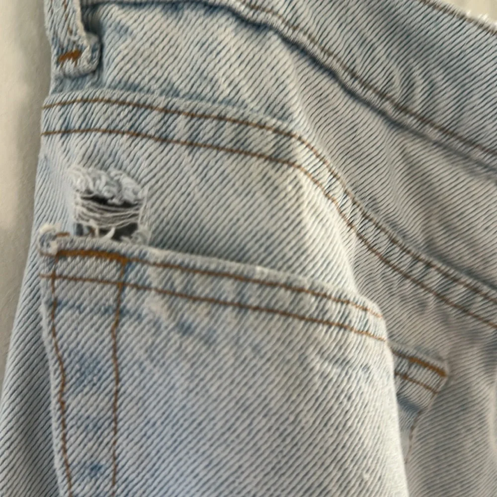 Levi's 505 red tab faded distressed Jean's 30 x 34